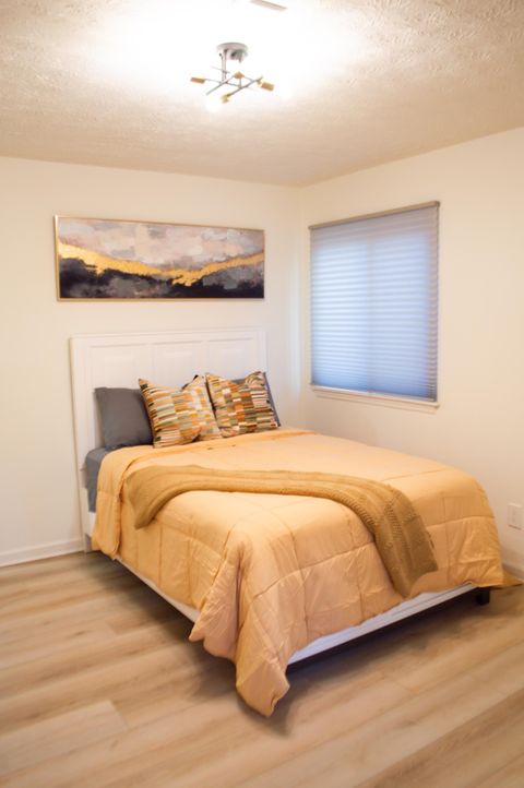 Brand New Home!  Be the first to move in! All New Furniture and Appliances! Walking Distance to Bus Stops! All Utilities Included! Move-In Ready! Creative Living Home (id. 25419)