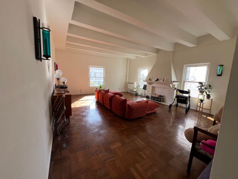 roommates in Los Angeles Private Room in 2Bed.1Bath - cirtru.com