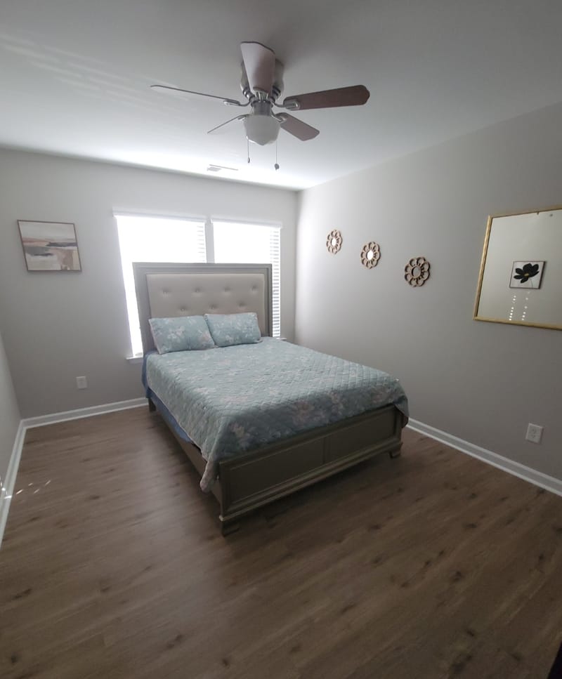 Entire Place 4Bed.2.5Bath