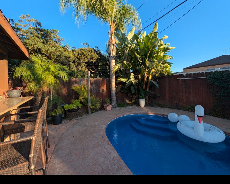 roommates in Gardena Room5Bed.4Bath - cirtru.com