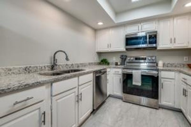 roommates in Undisclosed, Arlington, TX 76010 East Arlington Home, a 2 hours 0 minutes drive to transit stop Grand Prairie N Belt Line (id. 15034) - cirtru.com