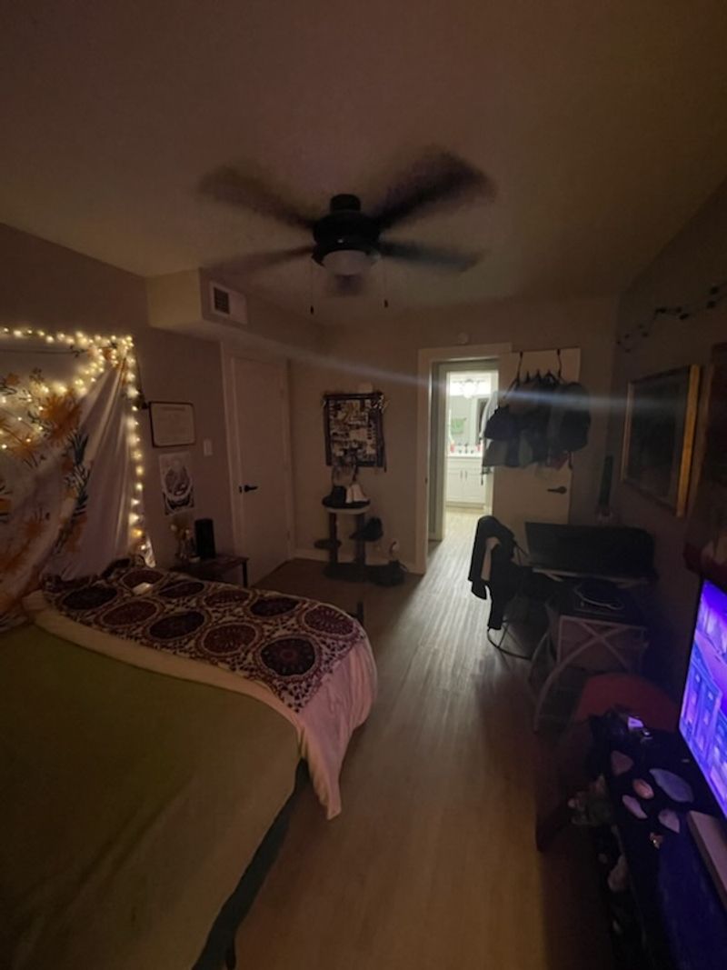 Private Room in 2Bed.2Bath