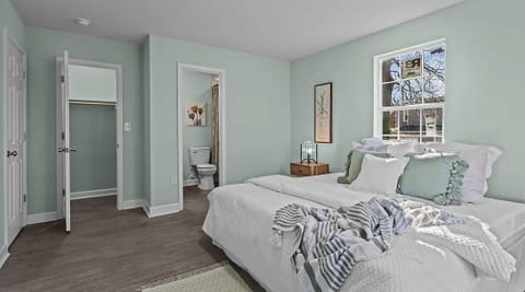 PRIVATE Bathroom!  New PETERSBURG home (near AMAZON and the Fort) in an area with new homes!  Less than 12 minutes from Southpark Mall, Petersburg Live Casino and VSU! (id. 15395)