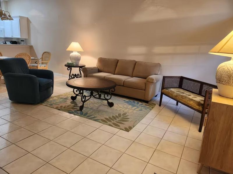 roommates in Undisclosed, Palm Coast, FL 32137 Peaceful room rental Safe, Uncrowded living close to hospitals & beaches (id. 16433) - cirtru.com