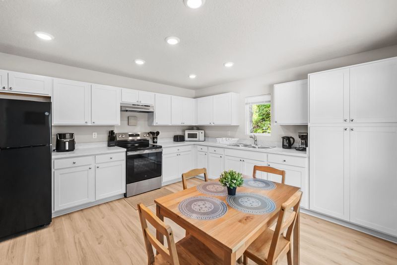 roommates in Undisclosed, Jacksonville, FL 32206 New Construction Home | Built May 2026 | Rooms with Private Restrooms, Mini Fridges, WiFi & Bed Linens.  Be the First! (id. 34715) - cirtru.com