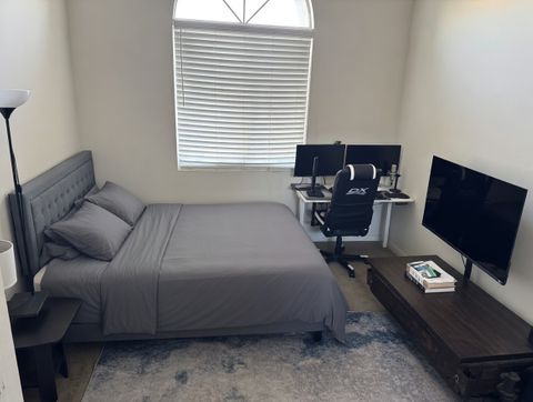 Private Room in 2Bed.2Bath