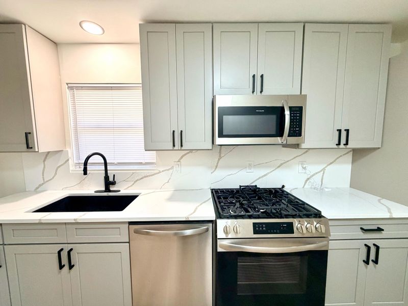 roommates in Undisclosed, Raleigh, NC 27610 Location 10-minute walk ‍ to transit stop  Martin Luther King Jr Blvd a (id. 29525) - cirtru.com