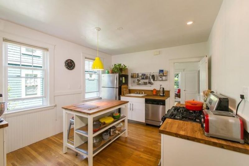 Shared Room in 3Bed.1Bath