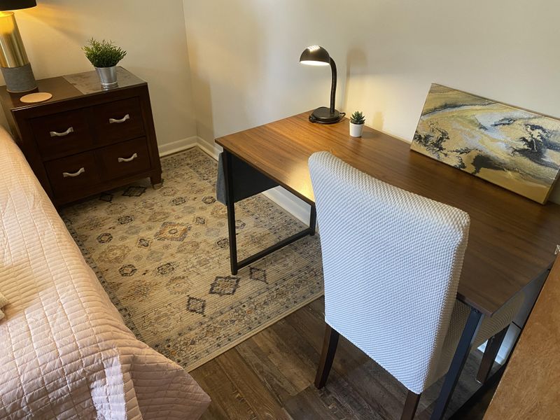 roommates in Undisclosed, Temple Terrace, FL 33617 Utilities Included!  Fast Wi-Fi  Private Parking  Smart Locks
 Minutes to Hard Rock Casino •  Near I-75 •  Close to USF (id. 4193) - cirtru.com