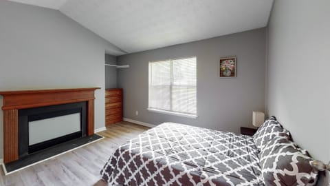 roommates in Undisclosed, Douglasville, GA 30135 Live in Saddle Creek, a 12 mins drive to transit stop Douglas MMTC Park and Ride |  Free WiFi |  Monthly Cleaning Included | Move-In Ready (id. 699) - cirtru.com