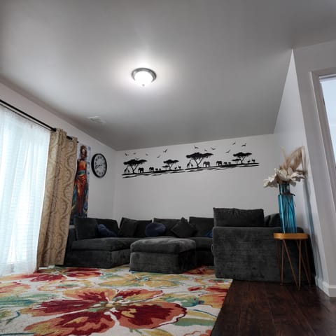 roommates in Undisclosed, Newark, NJ 07112 Comfortable Home in Newark close to NYC, EWR and attractions (id. 44704) - cirtru.com