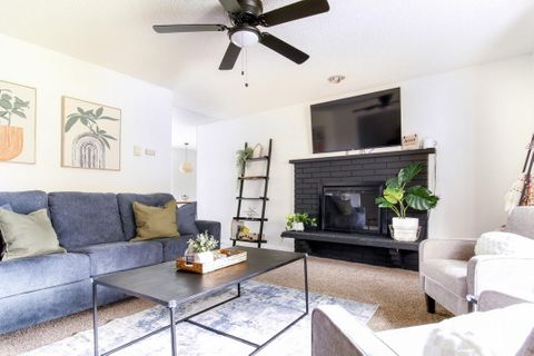 Clean Cozy Tacoma Home (id. 31250)