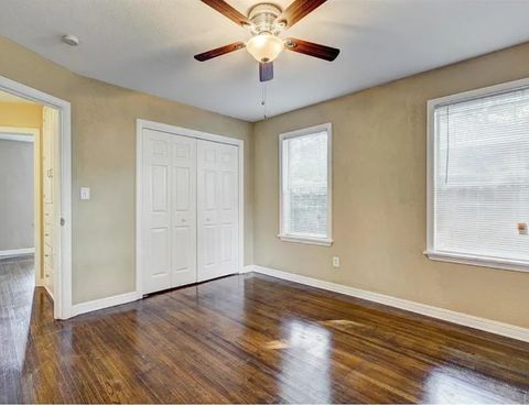 Private Room in 3Bed.1Bath