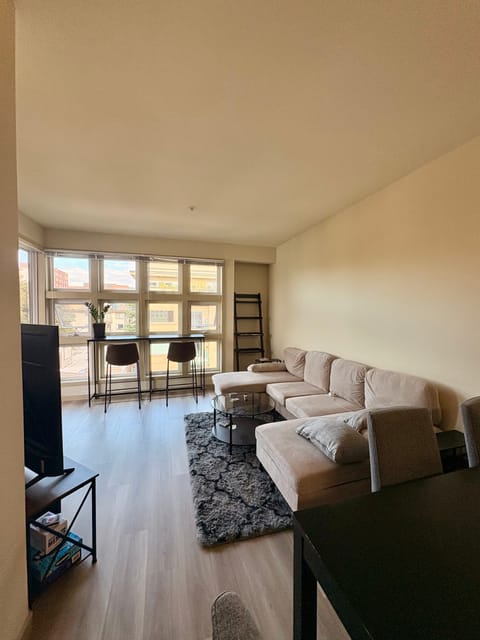 Private Room in 2Bed.2Bath