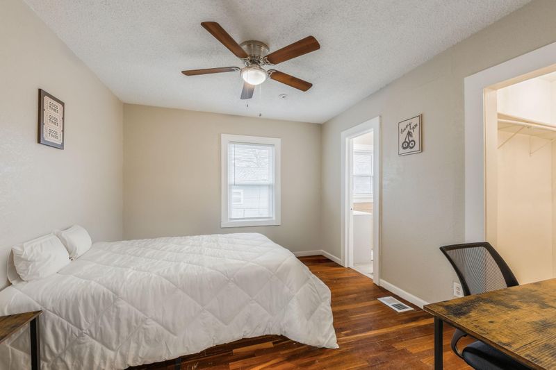 roommates in Undisclosed, Independence, MO 64052 Clean, Quiet & Convenient (id. 11489) - cirtru.com