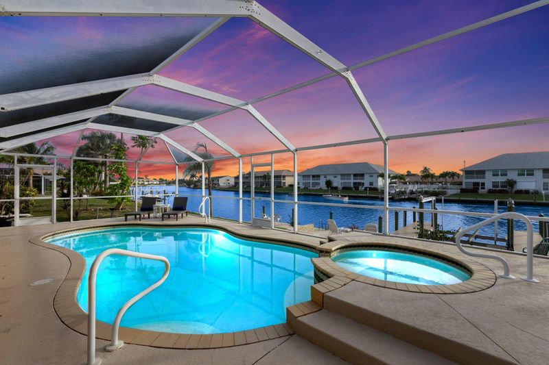 roommates in Undisclosed, Cape Coral, FL 33904 Spacious Waterfront Duplex: Pool - Hot Tub - Dock! (id. 14827) - cirtru.com