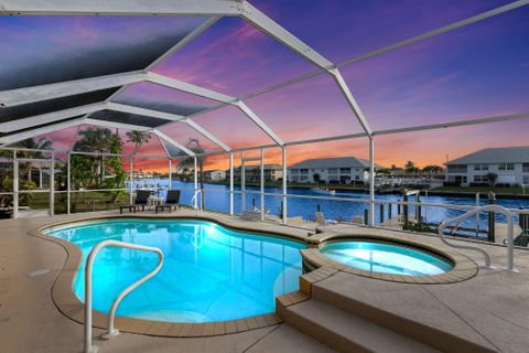 Spacious Waterfront Duplex: Pool - Hot Tub - Dock! (id. 14827)