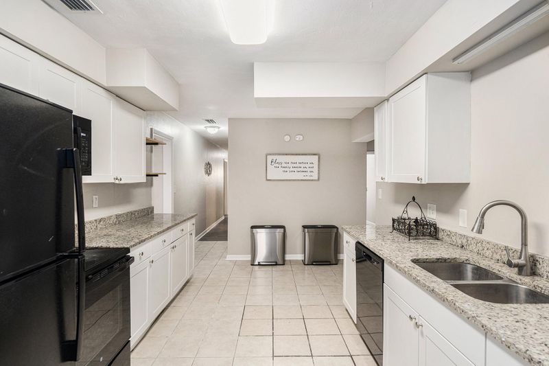 roommates in Undisclosed, Clearwater, FL 33756 RENOVATED AND SPACIOUS CLEARWATER HOUSE CLOSE TO THE BEACH/HWYs WITH HIGH SPEED INTERNET!! (id. 10376) - cirtru.com