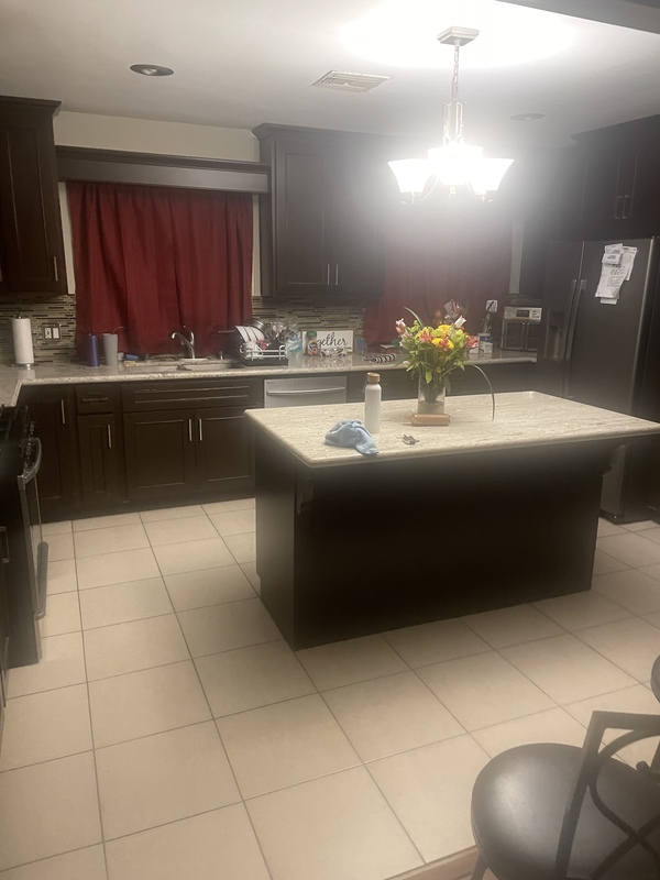 roommates in Northridge Full room private bath - cirtru.com