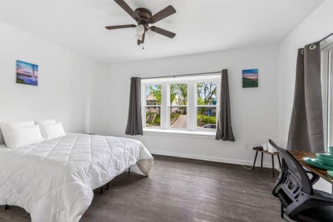 Cozy KCK Home w/ Smart Locks  | Free WiFi  | Monthly Cleanings (id. 33152)