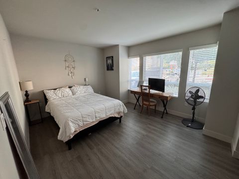 Room2Bed.2Bath