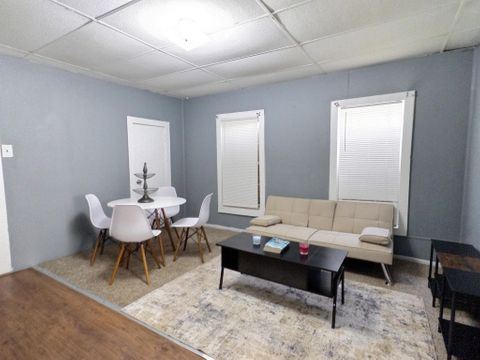 roommates in Undisclosed, Winston-Salem, NC 27101 Live in Winston-Salem, a 2 minute walk to transit stop 5th Street & Dunleith Avenue (id. 30059) - cirtru.com