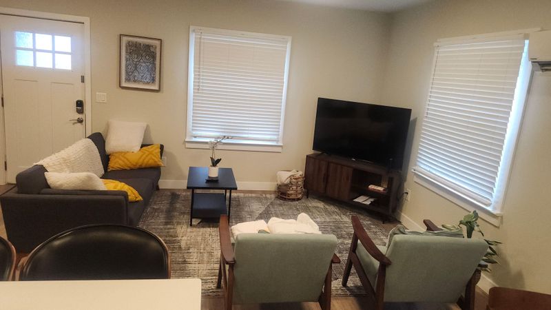 roommates in Undisclosed, Tacoma, WA 98444 Live in Tacoma, a 2 minute walk to transit stop 116th St S & Park Ave (id. 21788) - cirtru.com