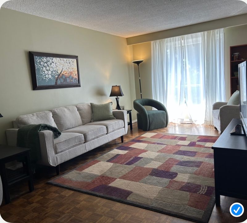 roommates in North York Shared Room in 4Bed.1.5Bath - cirtru.com