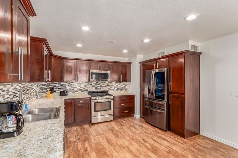 Spacious & cozy Peoria House with Dining area (id. 6891)