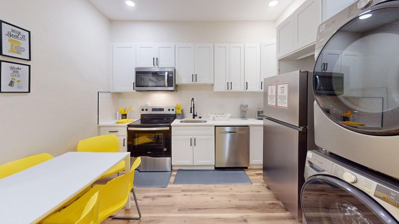 NEW! Near BioPark + Hopkins + Coppin State  | Furnished Rooms | All Utilities Included (id. 17417)