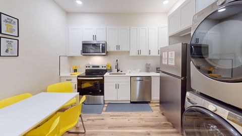 roommates in Undisclosed, Baltimore, MD 21216 NEW! Near BioPark + Hopkins + Coppin State  | Furnished Rooms | All Utilities Included (id. 17417) - cirtru.com
