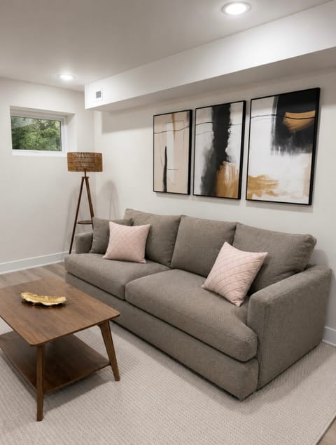 Entire Place 2Bed.1Bath