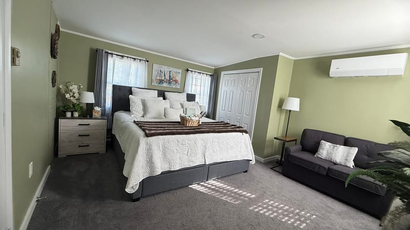 roommates in Gloucester Entire Place 1Bed.1Bath - cirtru.com