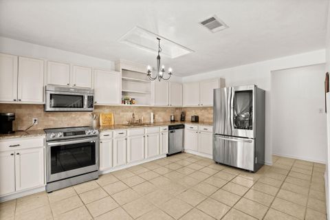 A Spacious Home Minutes from Beautiful McKinney Falls State Park, Move-in Ready, All Utilities and WiFi Included! (id. 14638)