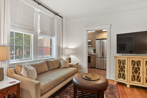 roommates in Savannah Entire Place 1Bed.1Bath - cirtru.com