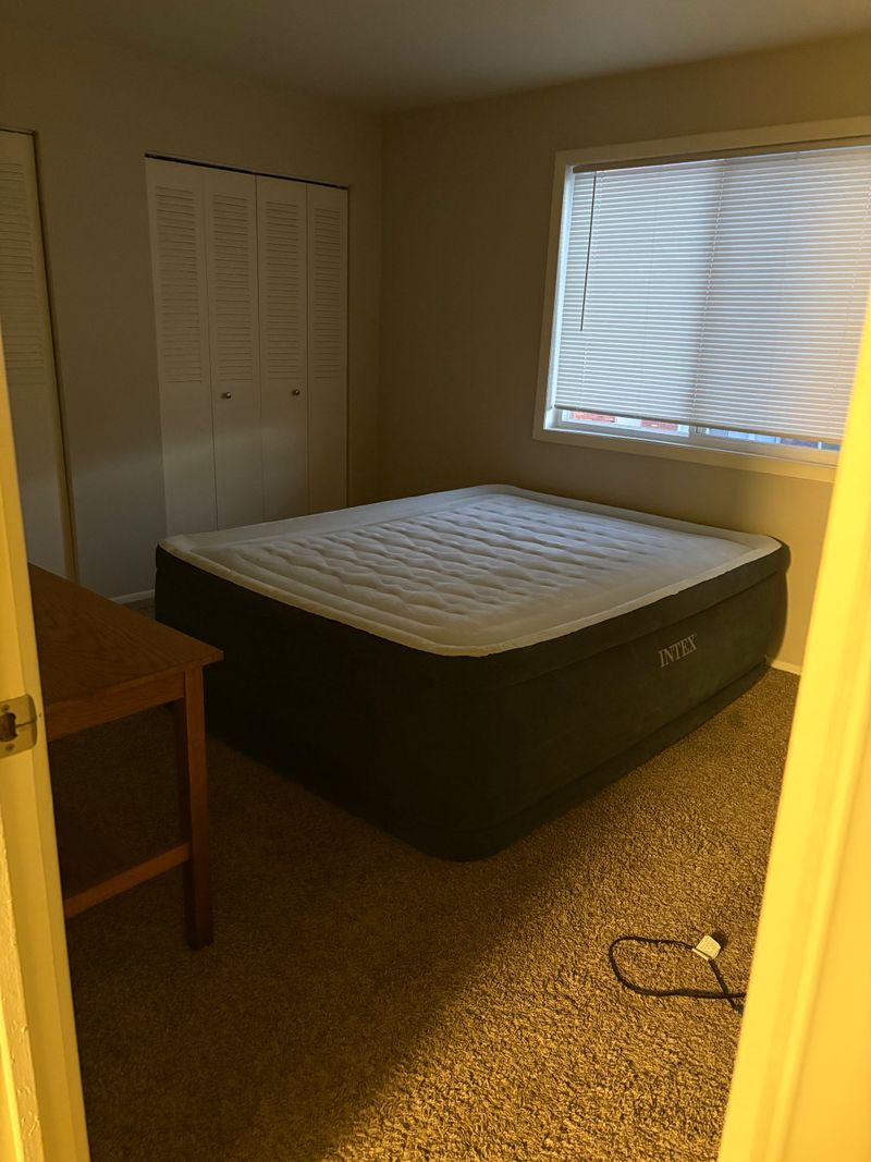 roommates in Crown Point Room2Bed.1Bath - cirtru.com