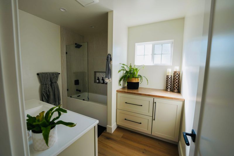 roommates in Oceanside Private Room in 3Bed.2Bath - cirtru.com