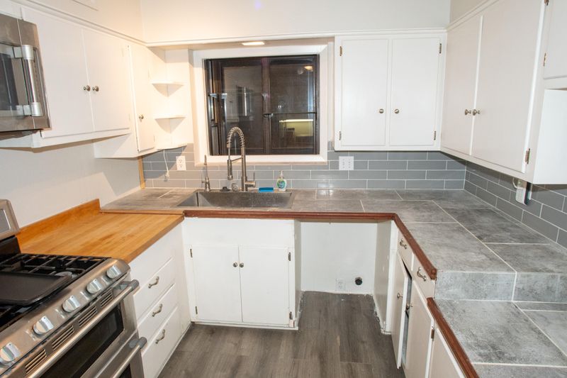 roommates in Undisclosed, Dallas, TX 75228 Dallas House with Dining area. Newly-renovated & modern (id. 9944) - cirtru.com