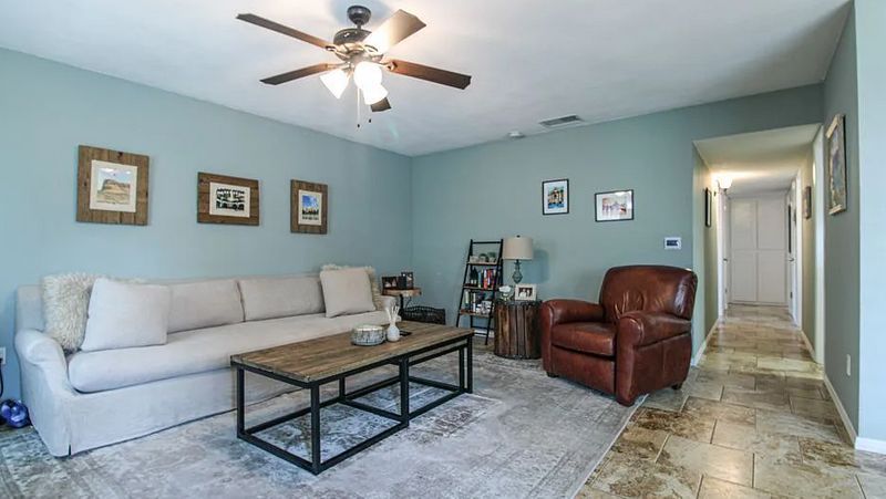 roommates in Ridgecrest Private Room in 4Bed.3Bath - cirtru.com