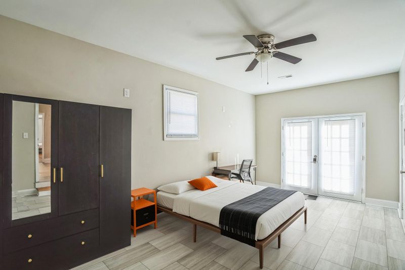 roommates in Undisclosed, Raleigh, NC 27610 Stylish, Newly-Renovated Home in Raleigh with Great Location! (id. 11399) - cirtru.com