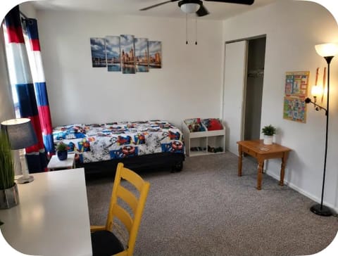 Cozy New Castle Home for Travelers and/or Working Professionals (id. 37393)