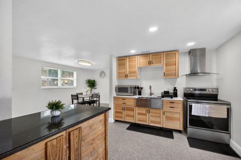 3 BEDROOM  NEWLY RENOVATED  PRIVATE (id. 33891)