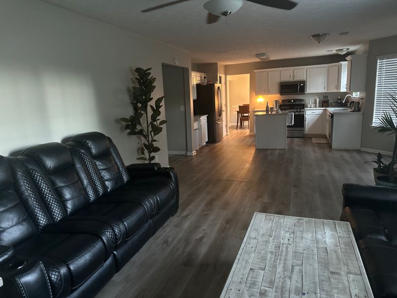 roommates in Ellenwood Private Room in 2Bed.1Bath - cirtru.com