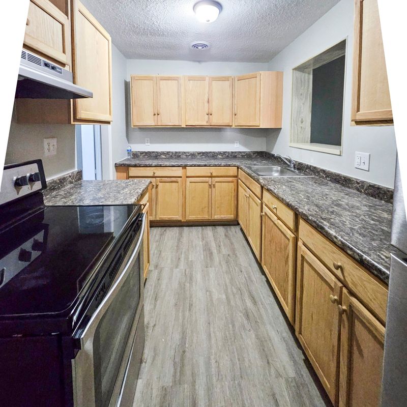 roommates in Undisclosed, Orlando, FL 32808 Orlando Home, a 4 minute walk to transit stop N Powers Dr and Bolling Dr (id. 19688) - cirtru.com