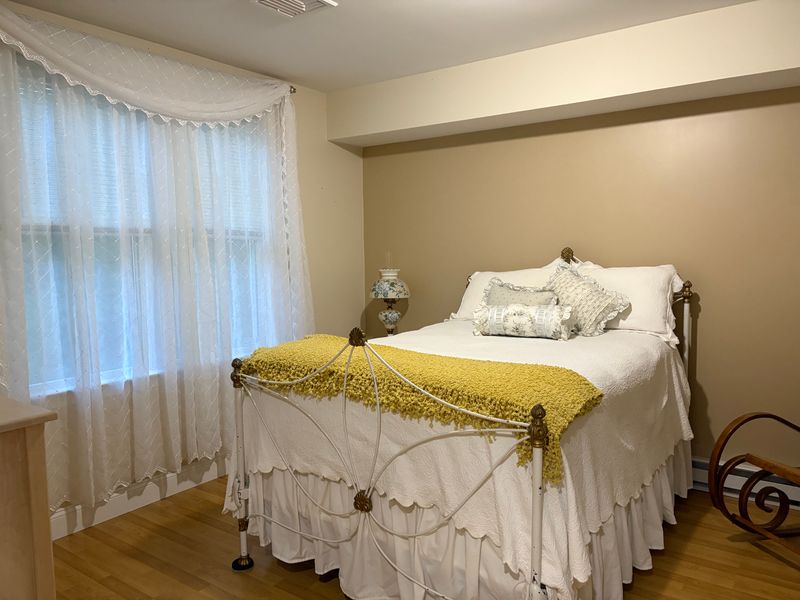 roommates in Warwick Room1Bed.1Bath - cirtru.com