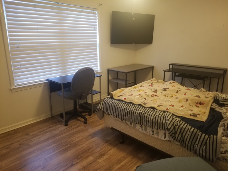 roommates in Delmar Private Room in 5Bed.3Bath - cirtru.com