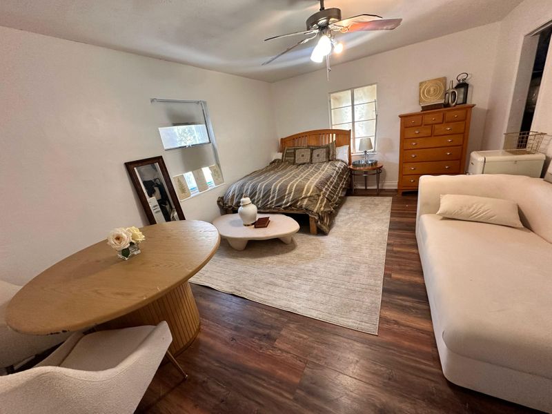 roommates in Undisclosed, Tampa, FL 33605 Large Private Rooms in Perfect Location. Minutes from Ybor, Downtown, Channelside, and more! (id. 21937) - cirtru.com