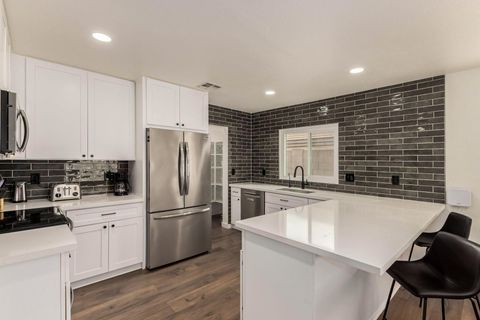 Live in Parkwood Ranch (id. 18950)