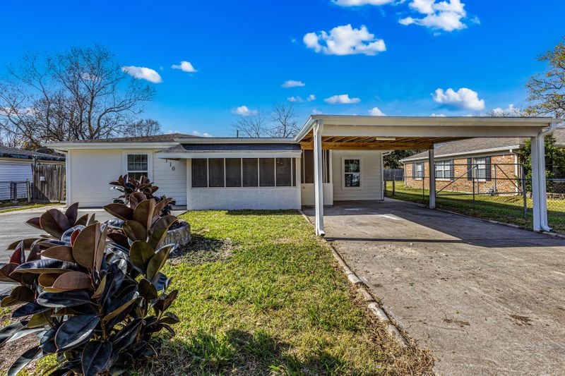 roommates in Undisclosed, La Marque, TX 77568 Spacious Full private Rooms Near Main street and I45, La Marque Home (id. 15447) - cirtru.com