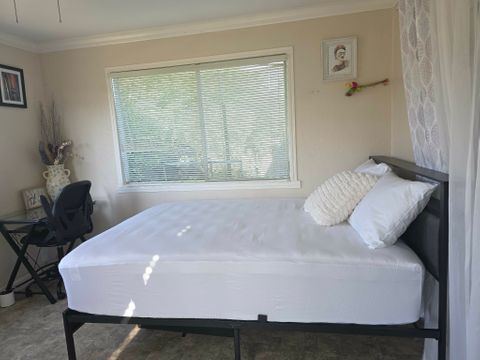 Room1Bed.1Bath